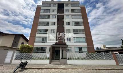 Apartamento à venda com 3 dormitórios, 104,65 m² no bairro das Capitais em Timbó-SC