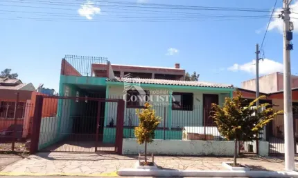 Casa com 2 quartos à venda na Rua Oscar Hypolito Denicol, 11, São Victor COHAB, Caxias do Sul por R$ 550.000