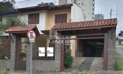 Casa com 3 quartos à venda na Rua Capitao Artemin Karam, 1869, Santa Catarina, Caxias do Sul por R$ 550.000