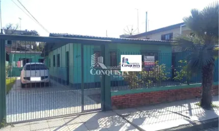 Casa com 3 quartos à venda na Rua João Alexandre Souza, 837, Serrano, Caxias do Sul por R$ 450.000