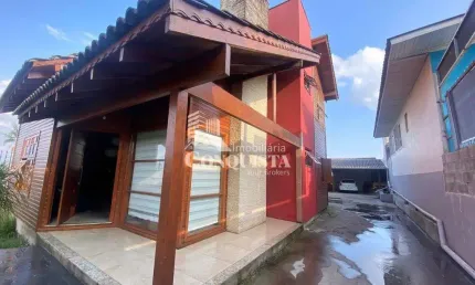 Casa com 2 quartos à venda na Romano Canalli, 1060, Treviso, Caxias do Sul por R$ 800.000