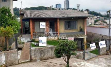 Casa com 2 quartos à venda na Rua Cristiano Carpes Antunes, 2151, Salgado Filho, Caxias do Sul por R$ 650.000