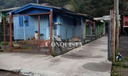 Casa com 2 quartos à venda na Rua Amélia Fernandes de Lima Bueno, 537, Santo Antônio, Caxias do Sul por R$ 180.000