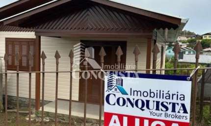 Casa com 3 quartos para alugar na José Zini, 69, São Ciro, Caxias do Sul por R$ 1.900