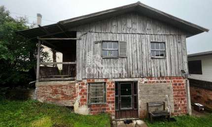 Casa com 4 quartos à venda na Rua Francisco Cipriani, 446, Serrano, Caxias do Sul por R$ 319.000