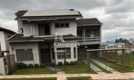 Casa com 3 quartos à venda na Bolivar Pedrotti Melgare, 106, Interlagos, Caxias do Sul por R$ 1.780.000