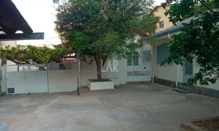 Casa à venda, 3 quartos, 6 vagas, Santa Efigênia - Belo Horizonte/MG