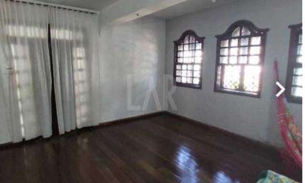 Casa à venda, 8 quartos, 3 suítes, 4 vagas, Sagrada Família - Belo Horizonte/MG