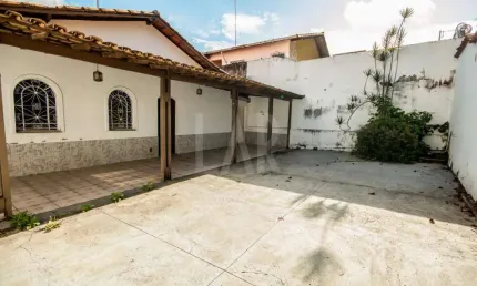 Casa à venda, 3 quartos, 1 suíte, 4 vagas, Santa Amélia - Belo Horizonte/MG
