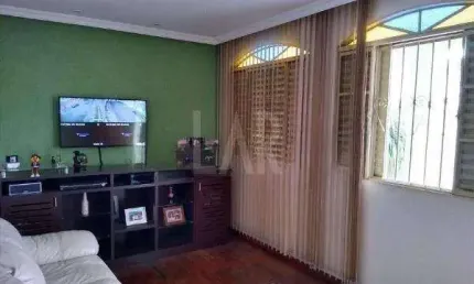 Casa à venda, 4 quartos, 1 suíte, 5 vagas, Paquetá - Belo Horizonte/MG