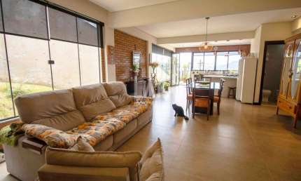 Casa em Condomínio à venda, 4 quartos, 1 suíte, 4 vagas, Ville de Montagne - Nova Lima/MG