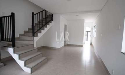 Casa Geminada à venda, 3 quartos, 2 suítes, 2 vagas, Oswaldo Barbosa Pena II - Nova Lima/MG