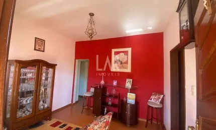 Casa 03 Quartos e 03 Edículas Independentes Alugadas à Venda Santa Efigênia