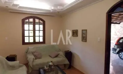 Casa Comercial à venda, 3 quartos, 1 suíte, 3 vagas, Glória - Contagem/MG