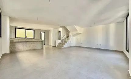 Casa Geminada à venda, 3 quartos, 1 suíte, 3 vagas, Planalto - Belo Horizonte/MG