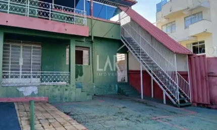 Casa à venda, 4 quartos, 2 suítes, 10 vagas, Sagrada Família - Belo Horizonte/MG