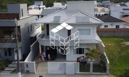 Casa em condomínio fechado com 3 quartos à venda na Rua Monte Cambirela, 455, Praia de Fora, Palhoça por R$ 1.500.000