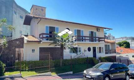 Casa com 3 quartos à venda na Avenida Atlântica, 982, Barreiros, São José por R$ 1.090.000