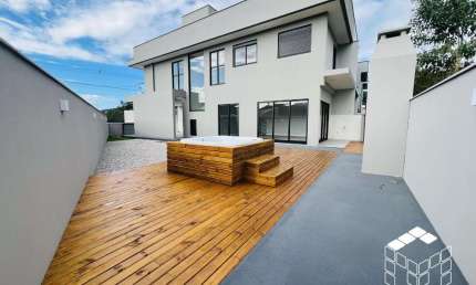Casa com 3 quartos à venda na Lídia Hames Huller, 11, Forquilhas, São José por R$ 797.000