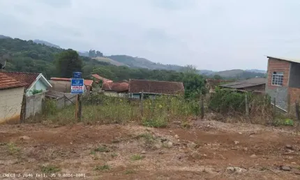Terreno à venda no Jardim Nelson de Paiva, Caldas 