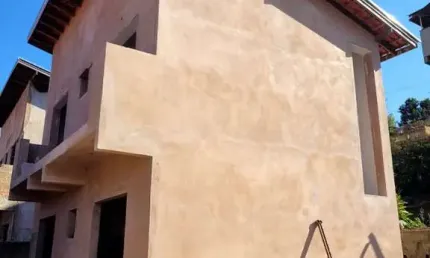 Casa para venda em caldas, centro, 2 dormitórios, 2 banheiros, 1 vaga