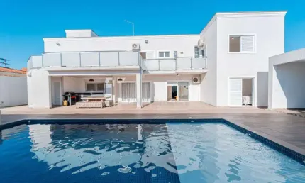 Casa com 5 quartos à venda, 500 m² por R$ 1.800.000 - Haras Bela Vista - Vargem Grande Paulista/SP