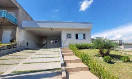Casa com 3 quartos à venda, 170 m² por R$ 700.000 - Condominio Belbancy - Vargem Grande Paulista/SP