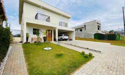 Casa com 5 quartos à venda, 270 m² por R$ 2.350.000 - Sítio do Morro - Santana de Parnaíba/SP