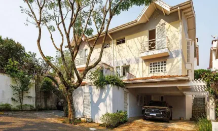 Casa com 3 quartos à venda, 153 m² por R$ 890.000 - Granja Viana - Cotia/SP