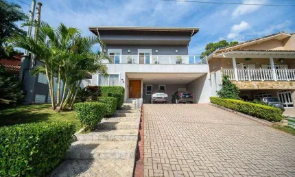 Casa com 4 quartos à venda, 366 m² por R$ 1.650.000 - Jardim Estela Mari - Cotia/SP