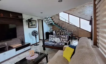 Excelente casa duplex no lugar mais charmoso de Pendotiba