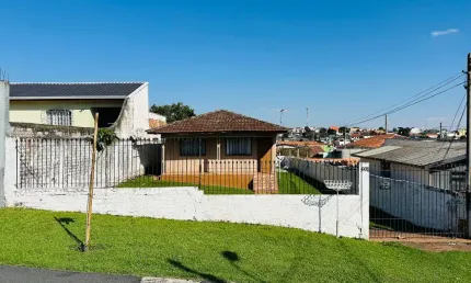 Terreno Meio de Quadra com 444 m² em Bairro Residencial