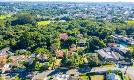 Terreno com 2.400 m² vizinho do Parque São Lourenço!