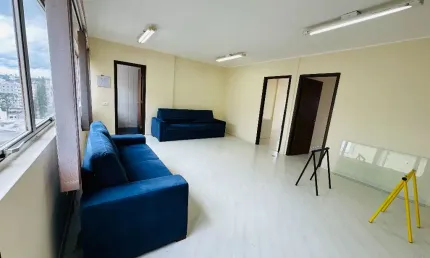 Conjunto Comercial com Portaria 24hrs no Centro de Curitiba