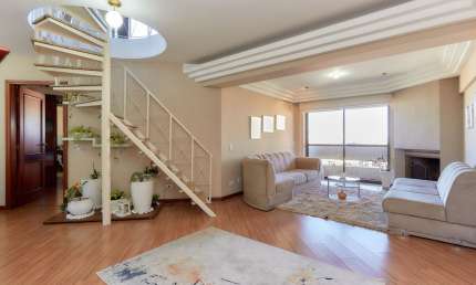 Cobertura no 21º andar no Água Verde, ao lado Clube Curitibano