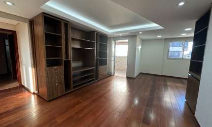 Apartamento 152m², 3 quartos (suíte), 2 vagas, Portão.