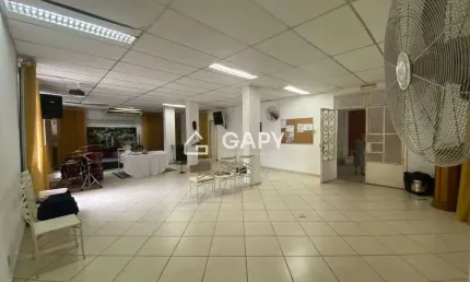 Casa Comercial em São Francisco/Niterói - por 750.000,00