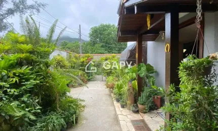 Casa Três Quartos com Quintal no Boa Vista/Itaipu – por R$: 700.000,00