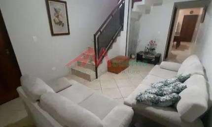 Este é o sobrado dos seus sonhos! Localizado em Alves Dias - São Bernardo do Campo, este imóvel conta com uma área útil de 167.0m², o que proporciona muito espaço e conforto para você e sua família. C