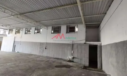 Esse imóvel 1.158m² de área total com área para escritório, mezanino e banheiros, o galpão está localizado prox. a Av. Giovanni Batista Pirelli e saída Rodoanel.