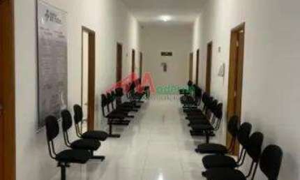 &lt;p&gt;Descubra uma oportunidade única no coração de Santo André! Este espaçoso e versátil sala, situado no Centro, é ideal para quem busca um local estratégico para estabelecer seu negócio ou escri