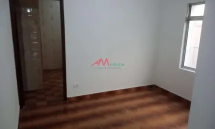 Maravilhoso sobrado localizado no bairro pauliceia em são bernardo do campo. possui 3 amplos dormitórios, 1 banheiro com box de vidro. sala em piso cerâmico, lavabo, copa/cozinha, lavanderia coberta e