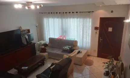 Magnífico sobrado no Bairro Rudge Ramos em SBC. Ampla sala com sanca no teto com excelente iluminação lavabo, sala de jantar, enorme cozinha com armários, 3 amplos dormitórios com piso laminado. Sendo