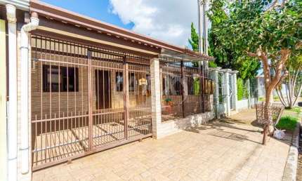 Casa com 2 quartos à venda na Marselha, 61, São José, Canoas por R$ 338.900