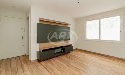 Apartamento com 2 quartos à venda na Avenida do Forte, 1174, Vila Ipiranga, Porto Alegre por R$ 380.000