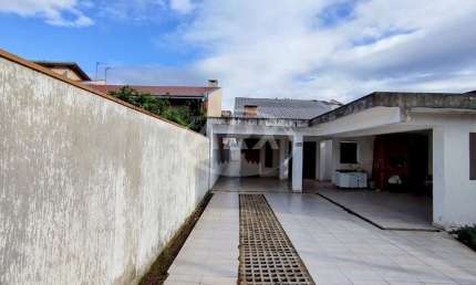 Casa com 3 quartos à venda na Rua Chile, 847, São José, Canoas por R$ 789.992