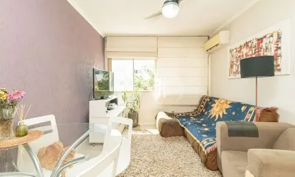Apartamento com 2 quartos à venda na Rua Olinda, 236, São Geraldo, Porto Alegre por R$ 295.000