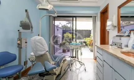 Sala comercial à venda na Rua General Souza Doca, 71, Petrópolis, Porto Alegre por R$ 230.000