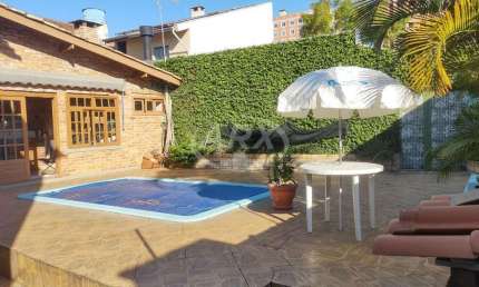 Casa com 5 quartos à venda na dos Flamboiant, 547, Igara, Canoas por R$ 980.000