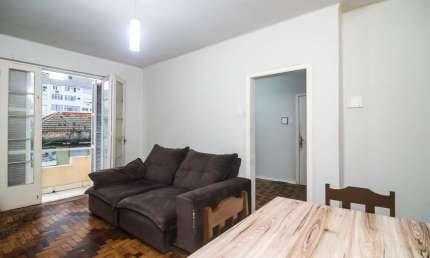 Apartamento com 2 quartos à venda na Rua Lobo da Costa, 400, Azenha, Porto Alegre por R$ 319.000